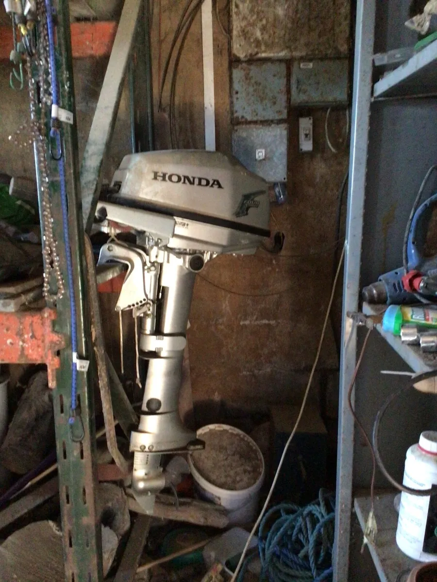 Outboard marine engine - Image 3