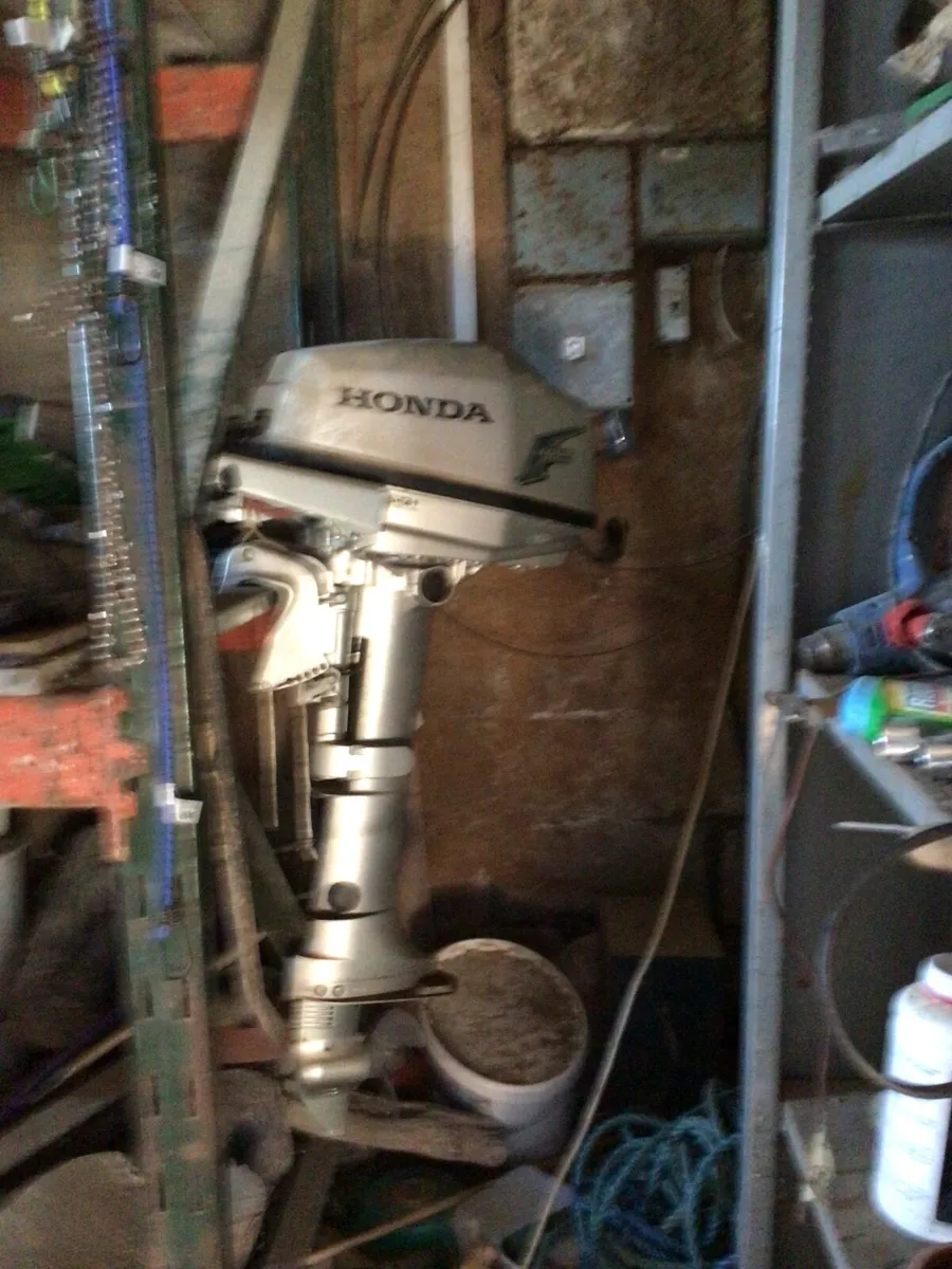 Outboard marine engine - Image 2