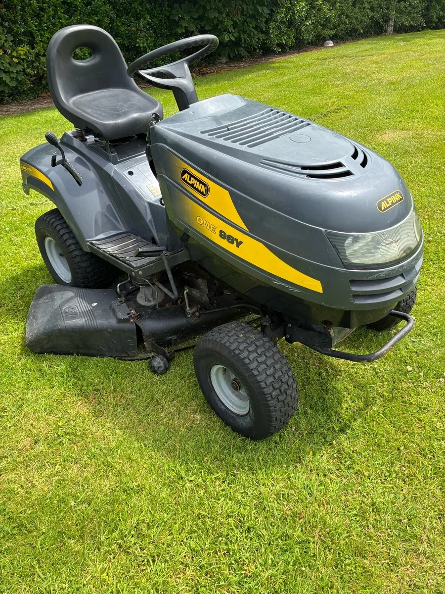 Ride on lawnmower - Image 2