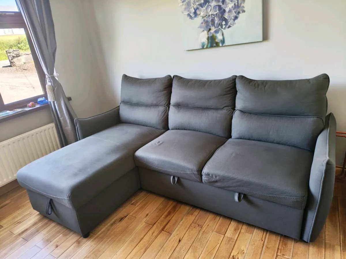 Corner Sofa & Bed - Image 1