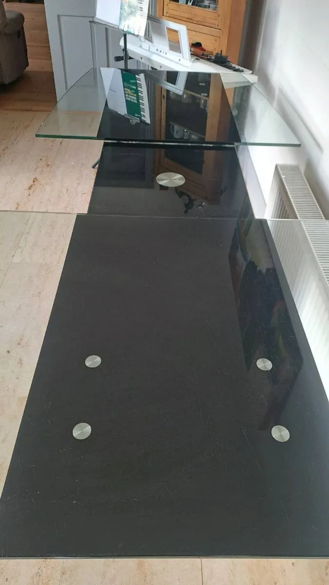 Dining table - Image 3