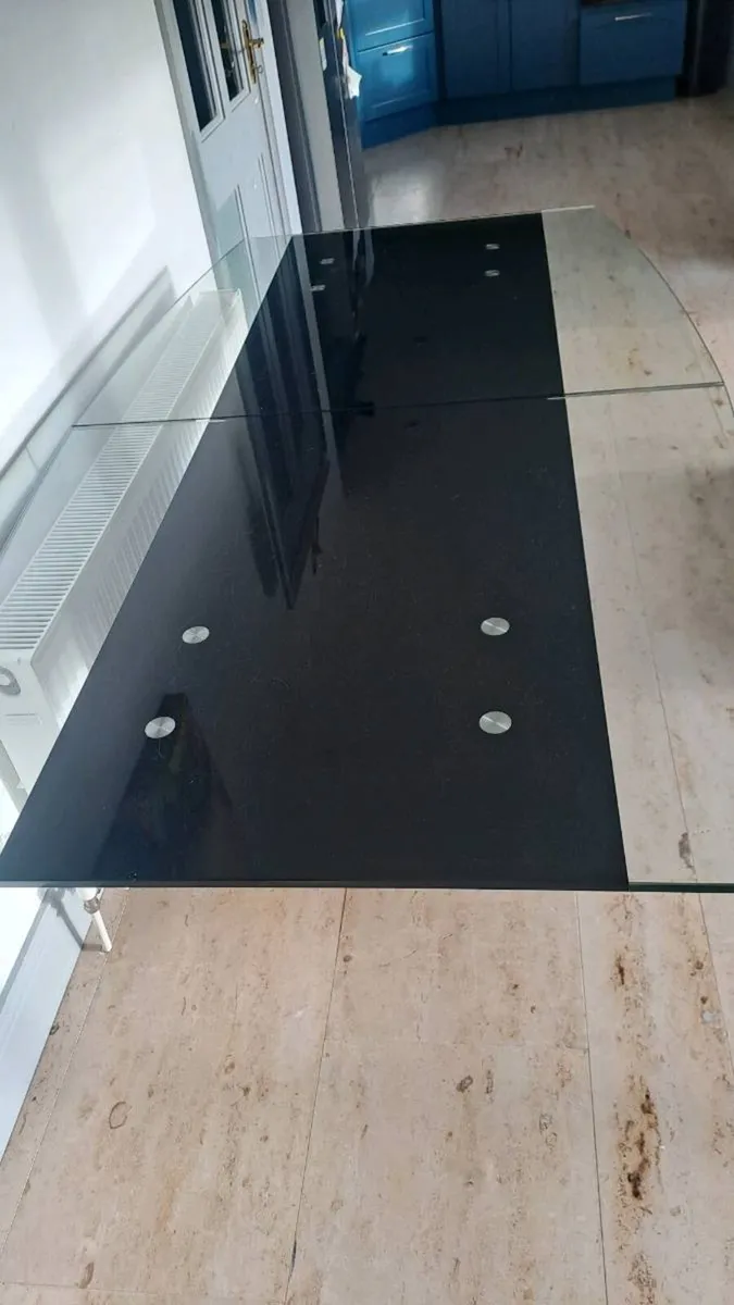 Dining table - Image 4