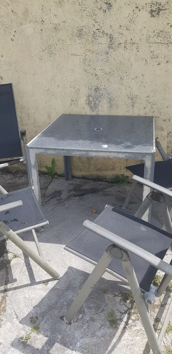 Outside table and chairs - Image 3