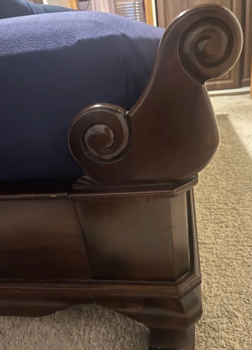 King size bed - Image 3