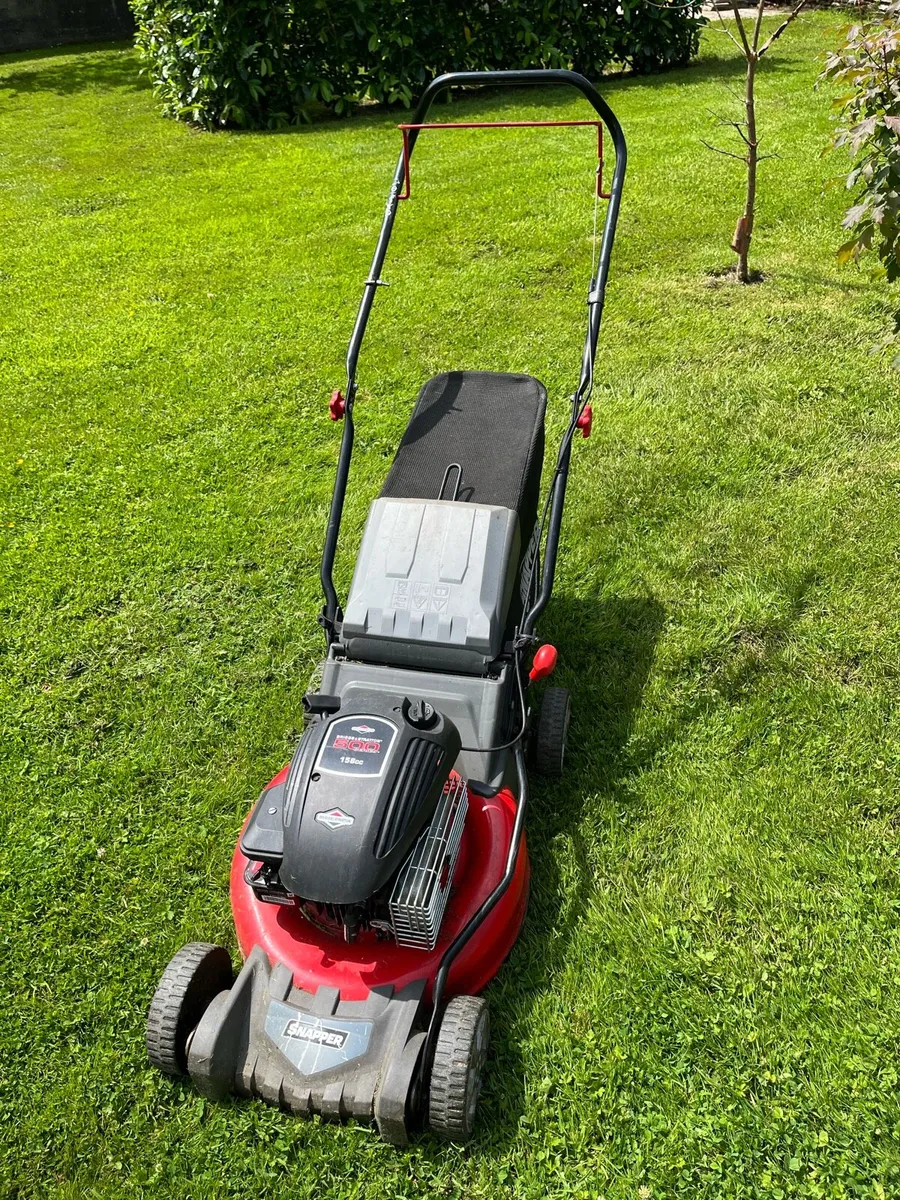 SNAPPER BRIGGS & STRATTON 19” PETROL LAWNMOWER - Image 2