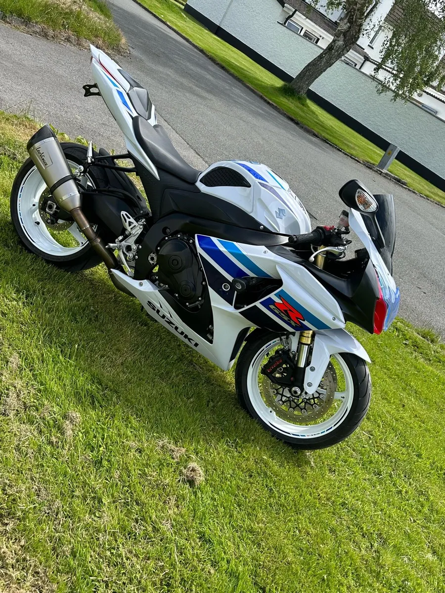 Gsxr 1000 (one million limited edition) - Image 1