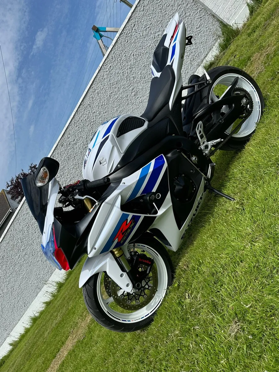 Gsxr 1000 (one million limited edition) - Image 2