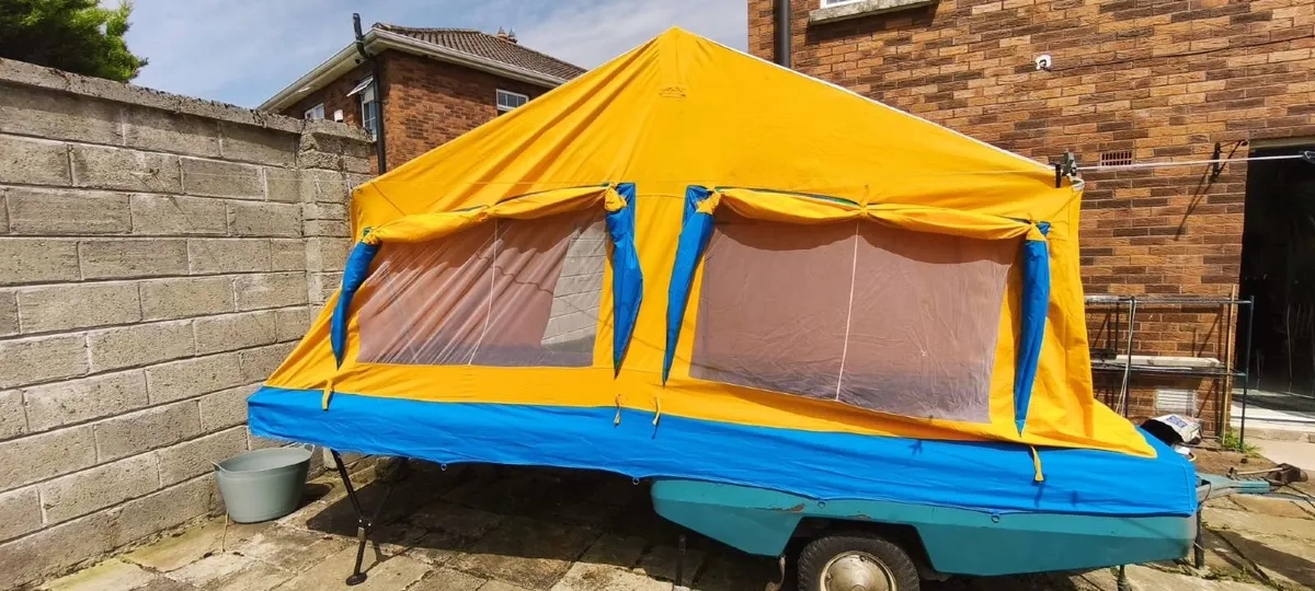 Trailer tent - Image 2