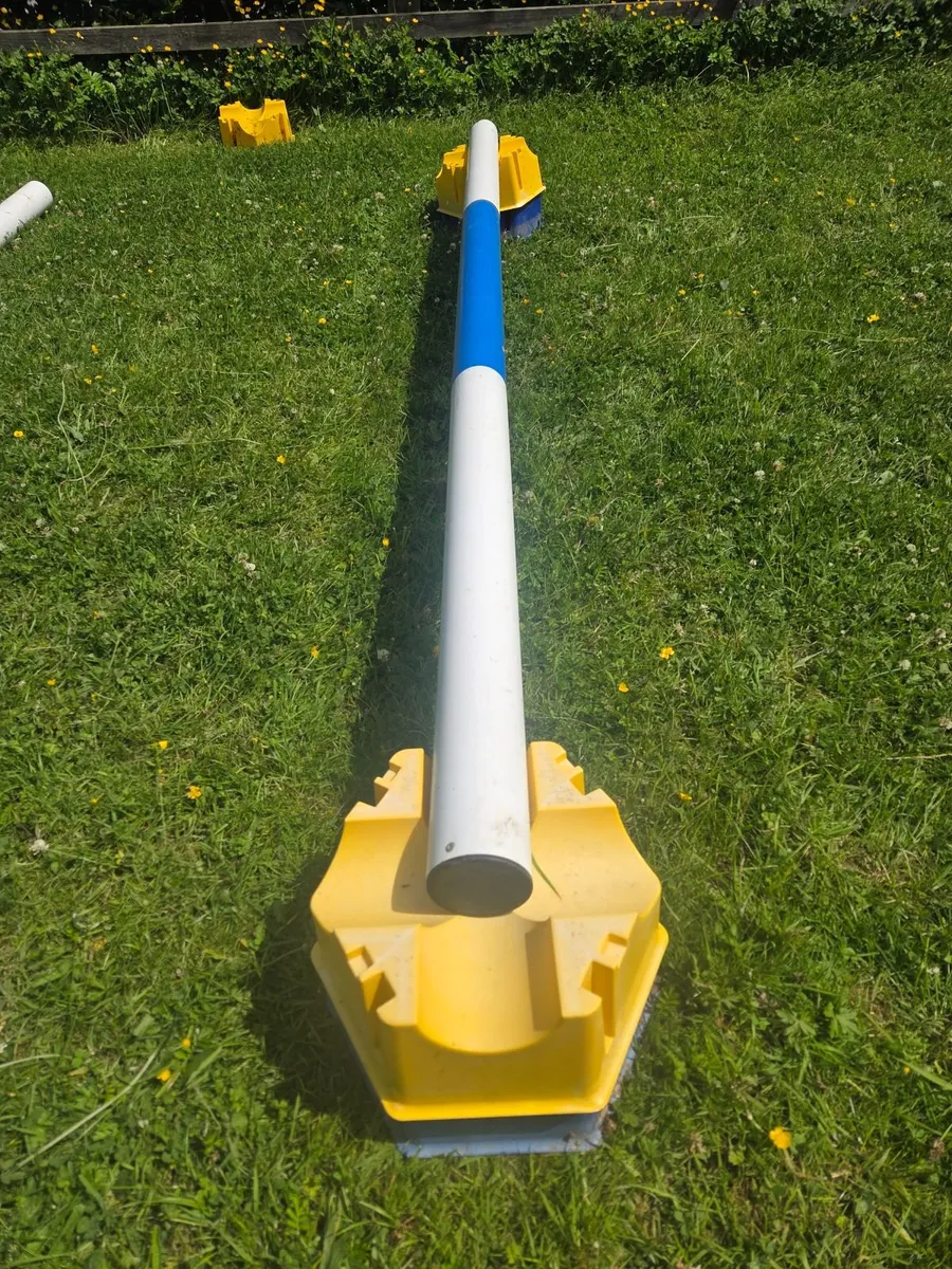 Jumping poles and blocks - Image 2