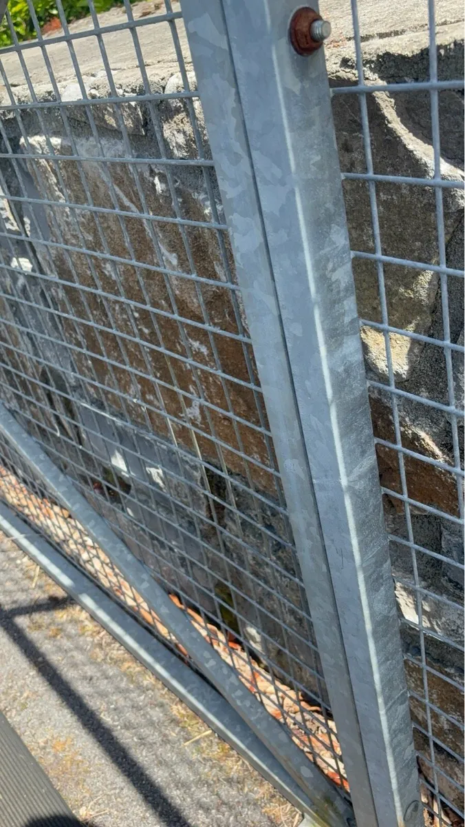Pet Enclosure - Image 3