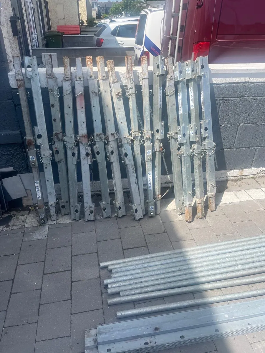 Safety rail - Image 2
