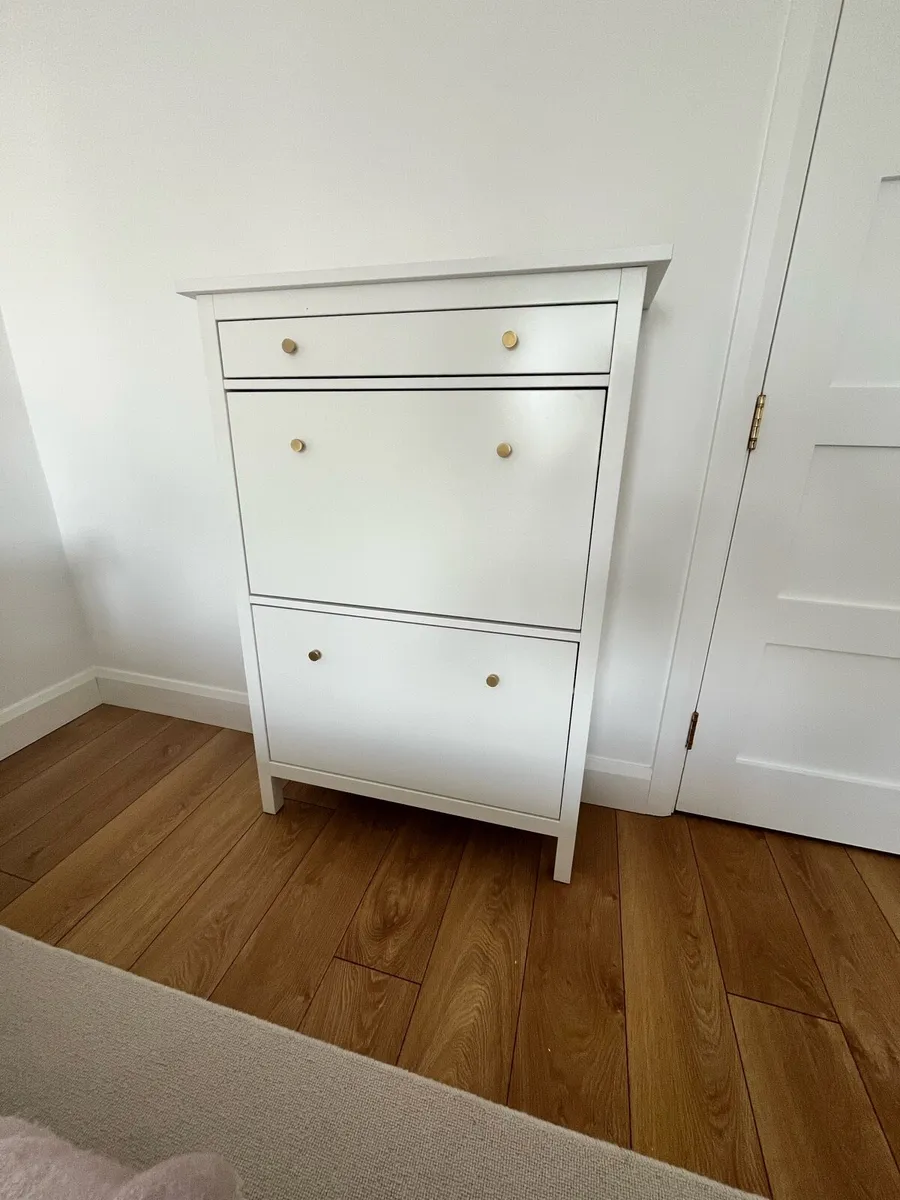Shoe Cabinet - Image 1