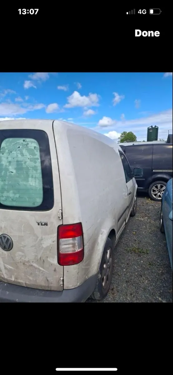Volkswagen Caddy 2007 - Image 2