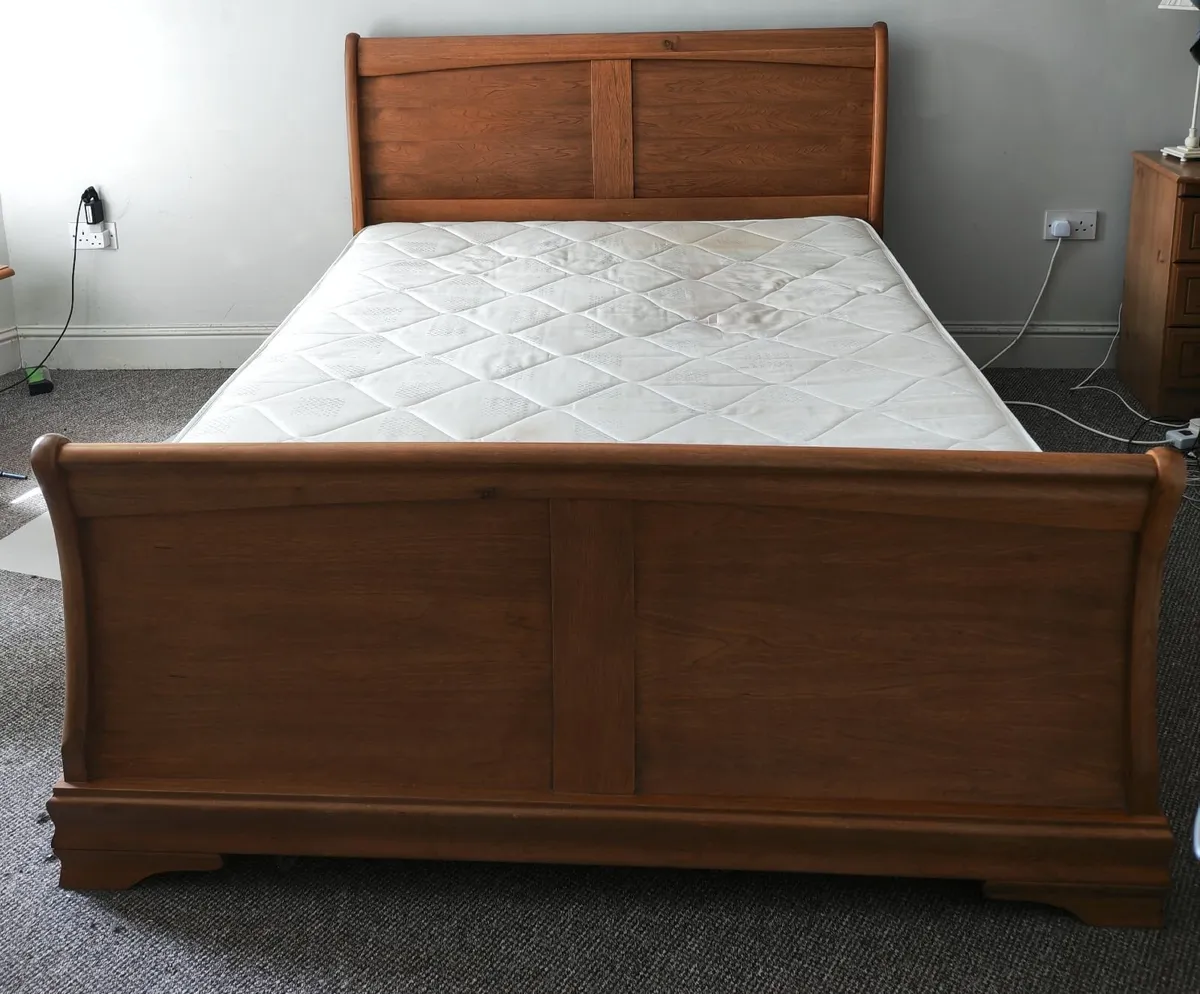 Solid Oak - Double Sleigh Bed Very sturdy and nice