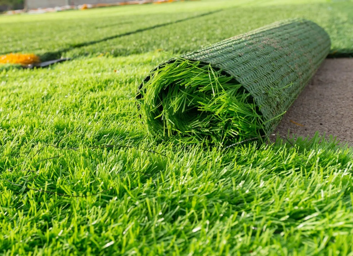 ARTIFICIAL GRASS Back in stock *5M WIDE ROLLS* ‼️ - Image 4