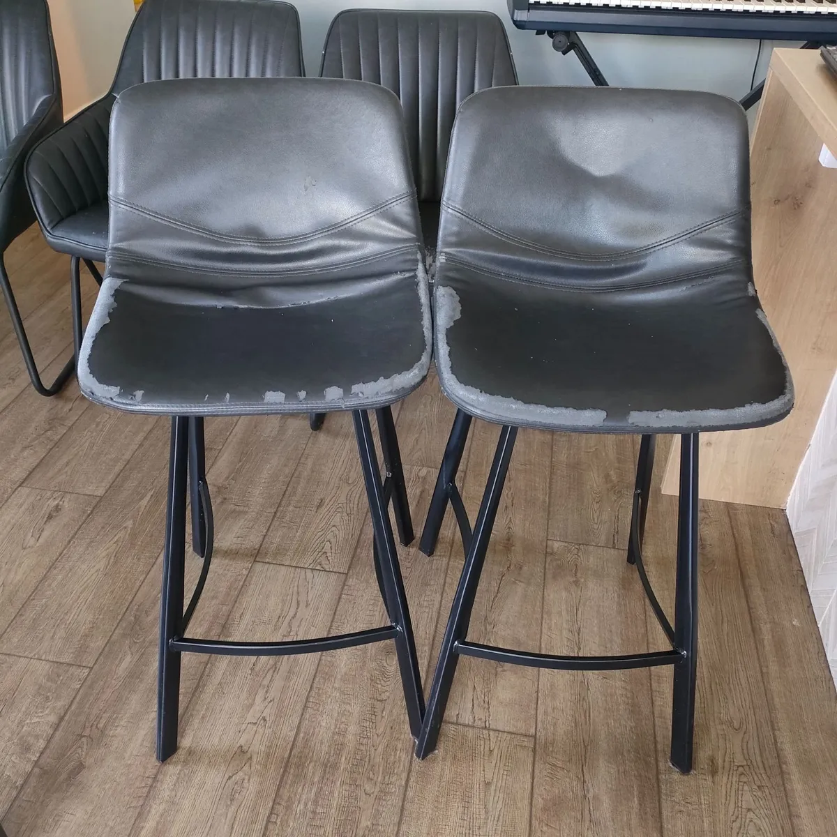 Dining Chairs and High Stools - Image 3