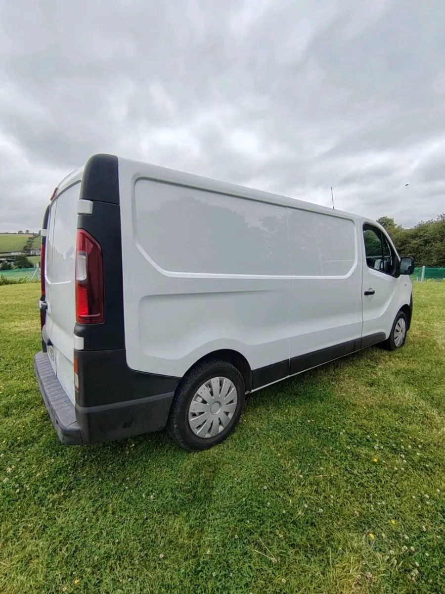 Vauxhall Vivaro - Image 3