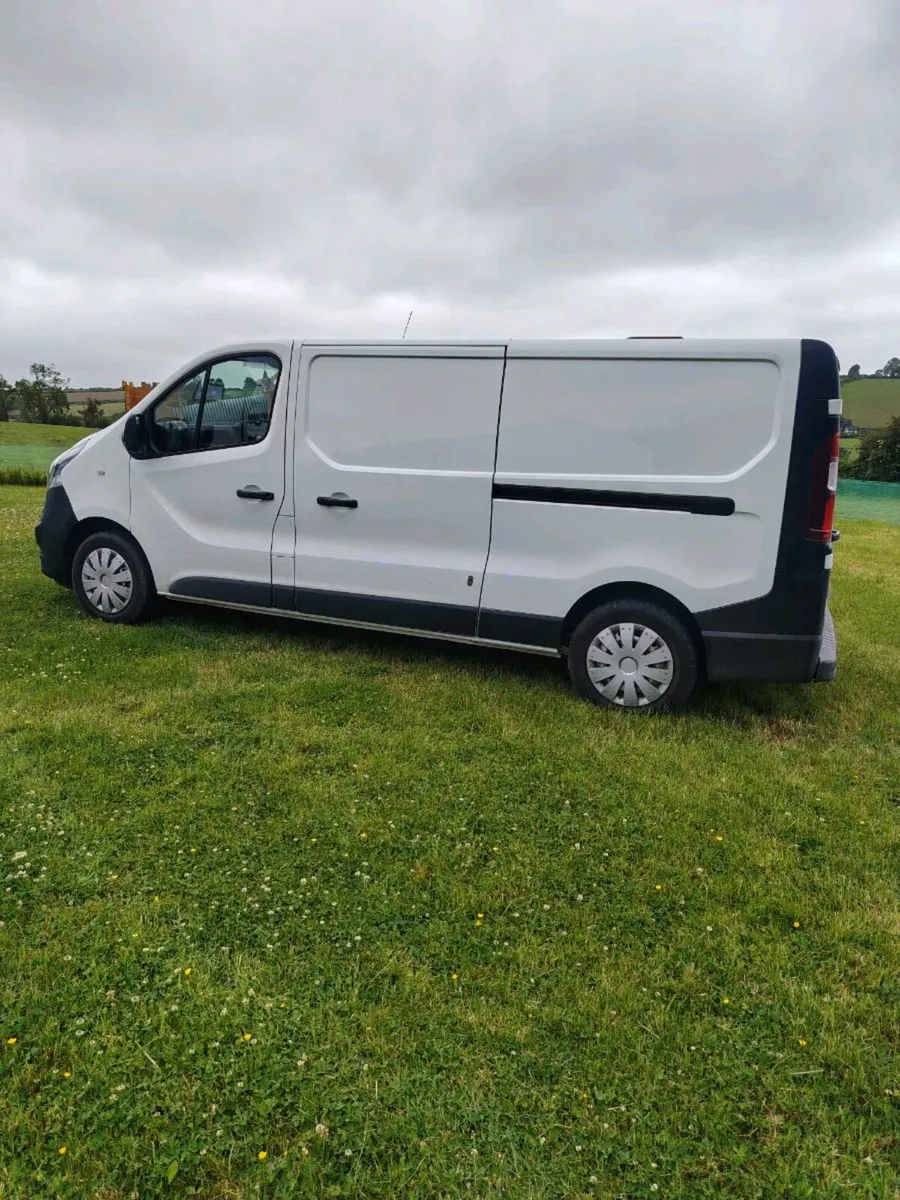 Vauxhall Vivaro - Image 4