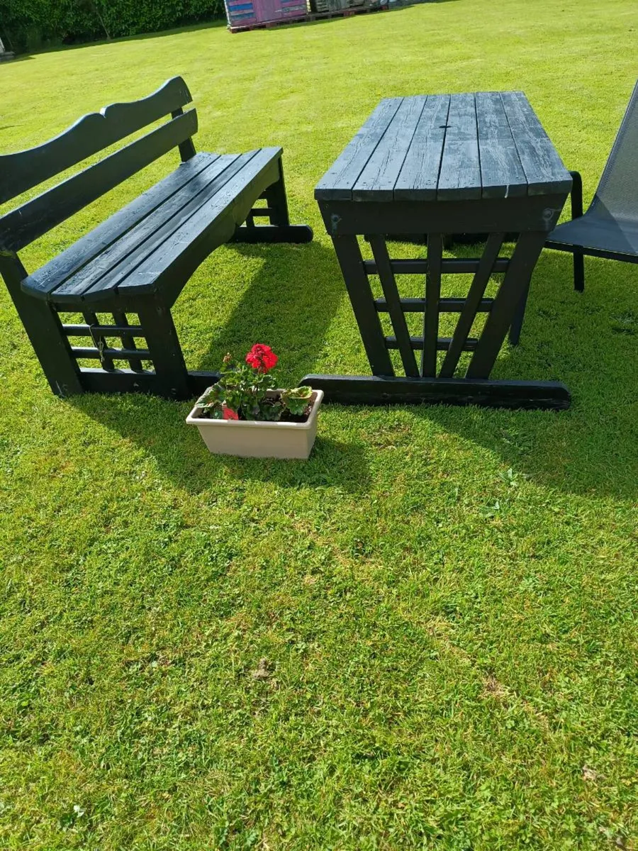 Garden table and bench - Image 4