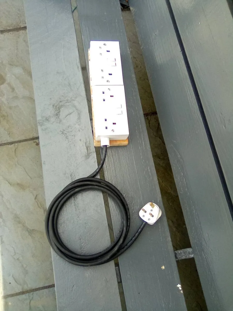 3. METRE. LEAD.  WITH. 2. TWIN.  SOCKETS. - Image 3
