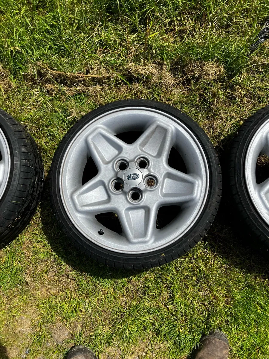 Land Rover Mondials - Image 3