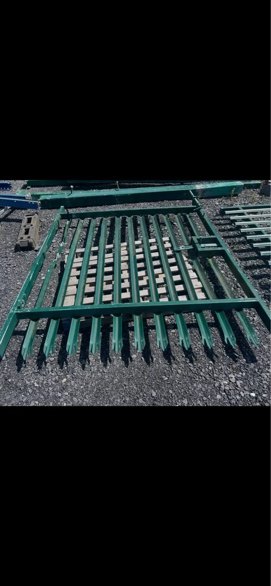Gates - Image 1