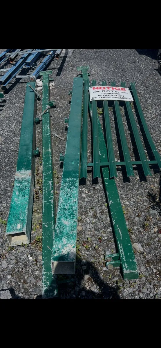 Gates - Image 2