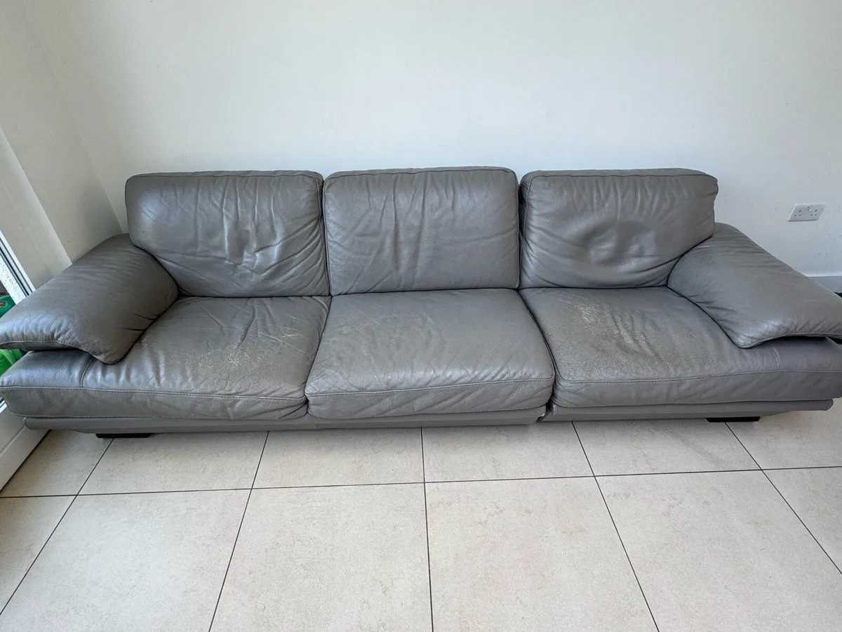 Couch - Image 1