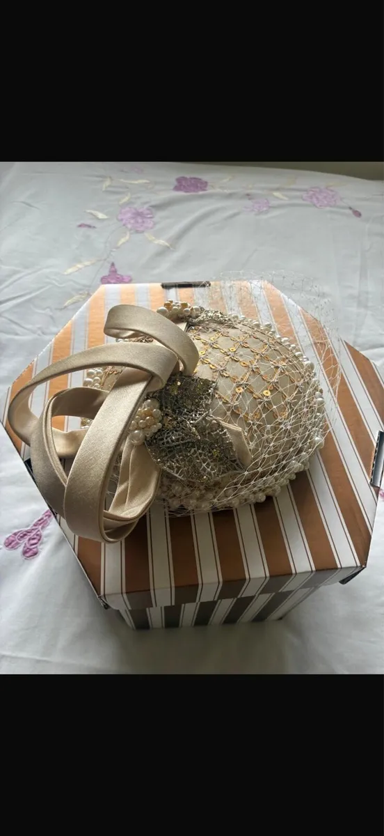 Gold Fascinator - Image 2