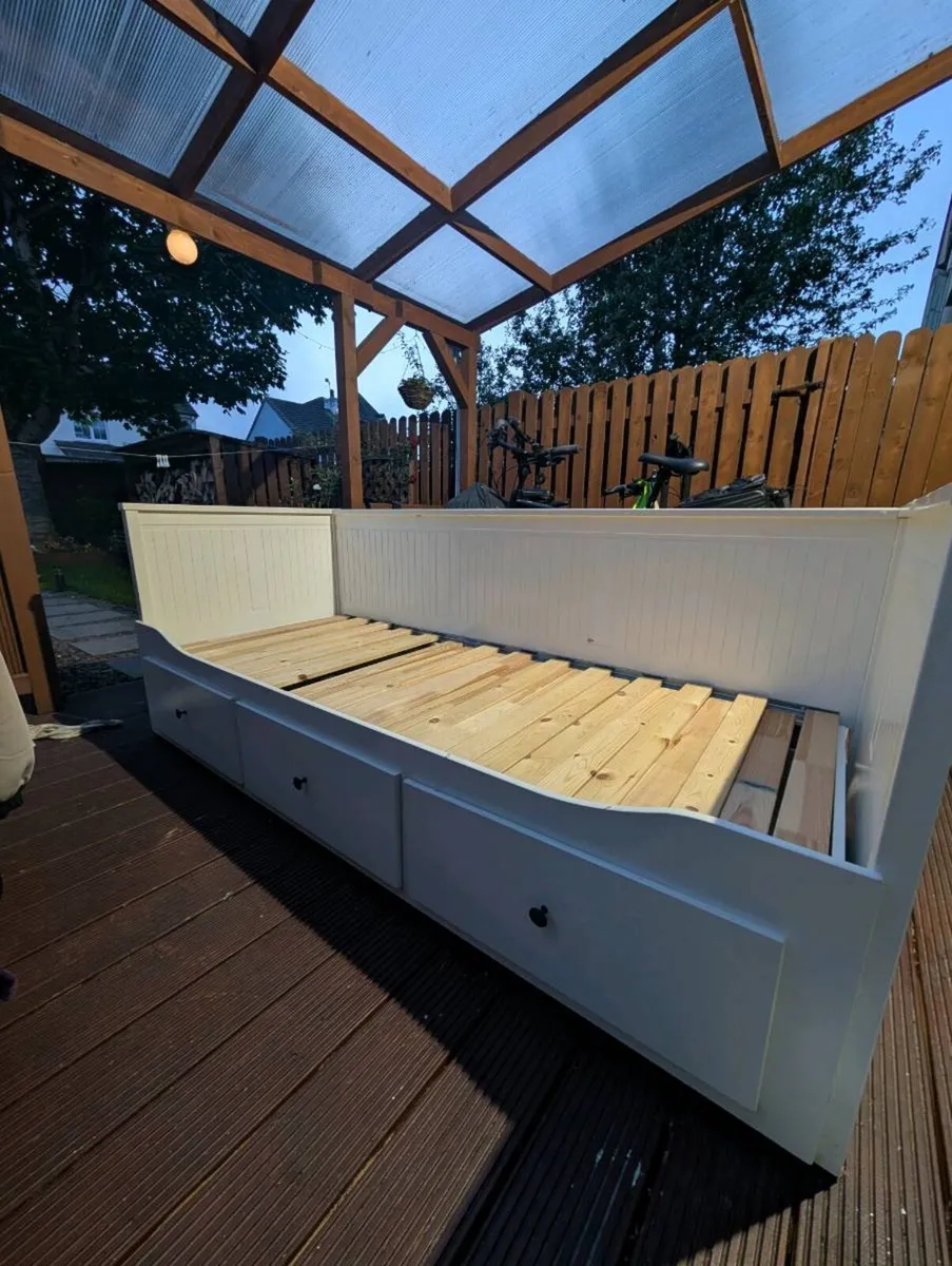 Ikea Hemnes bed - Image 2