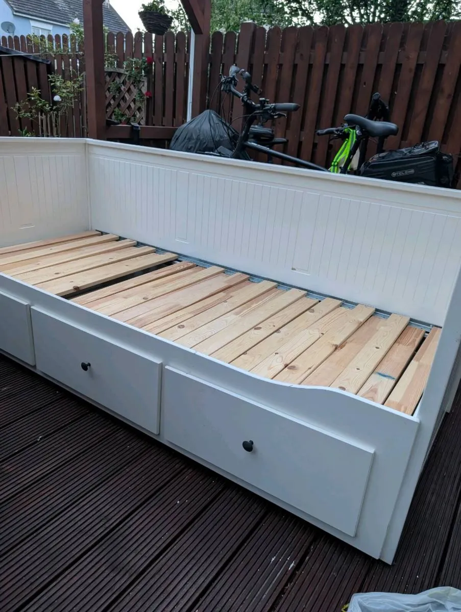 Ikea Hemnes bed - Image 3
