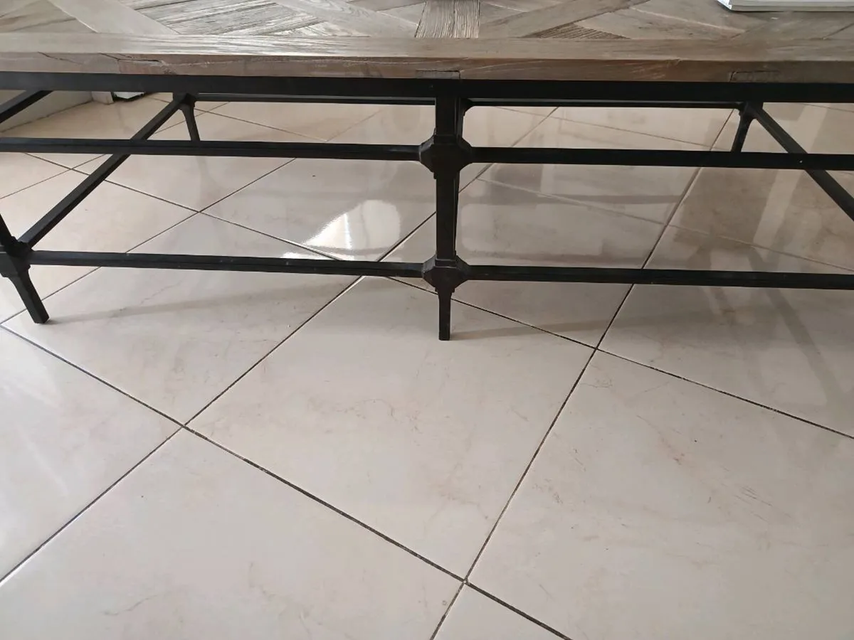 Rustic coffee table - Image 4