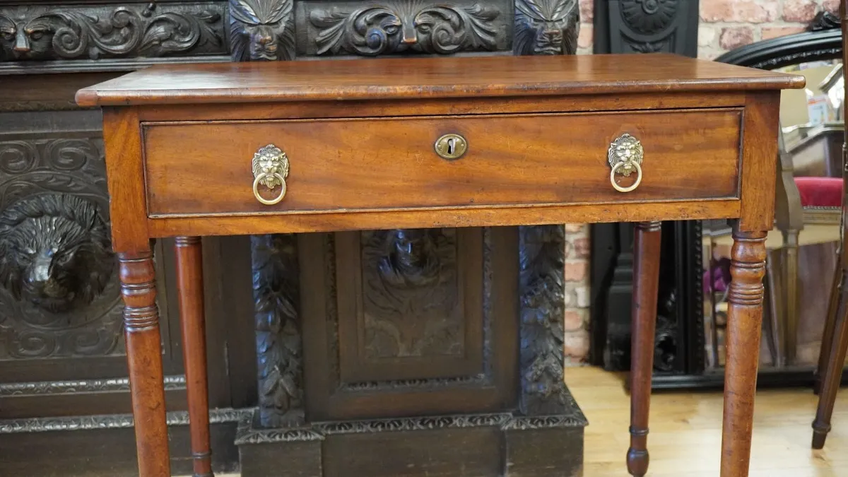 Victorian Mahogany Side Table with Drawer - Image 4