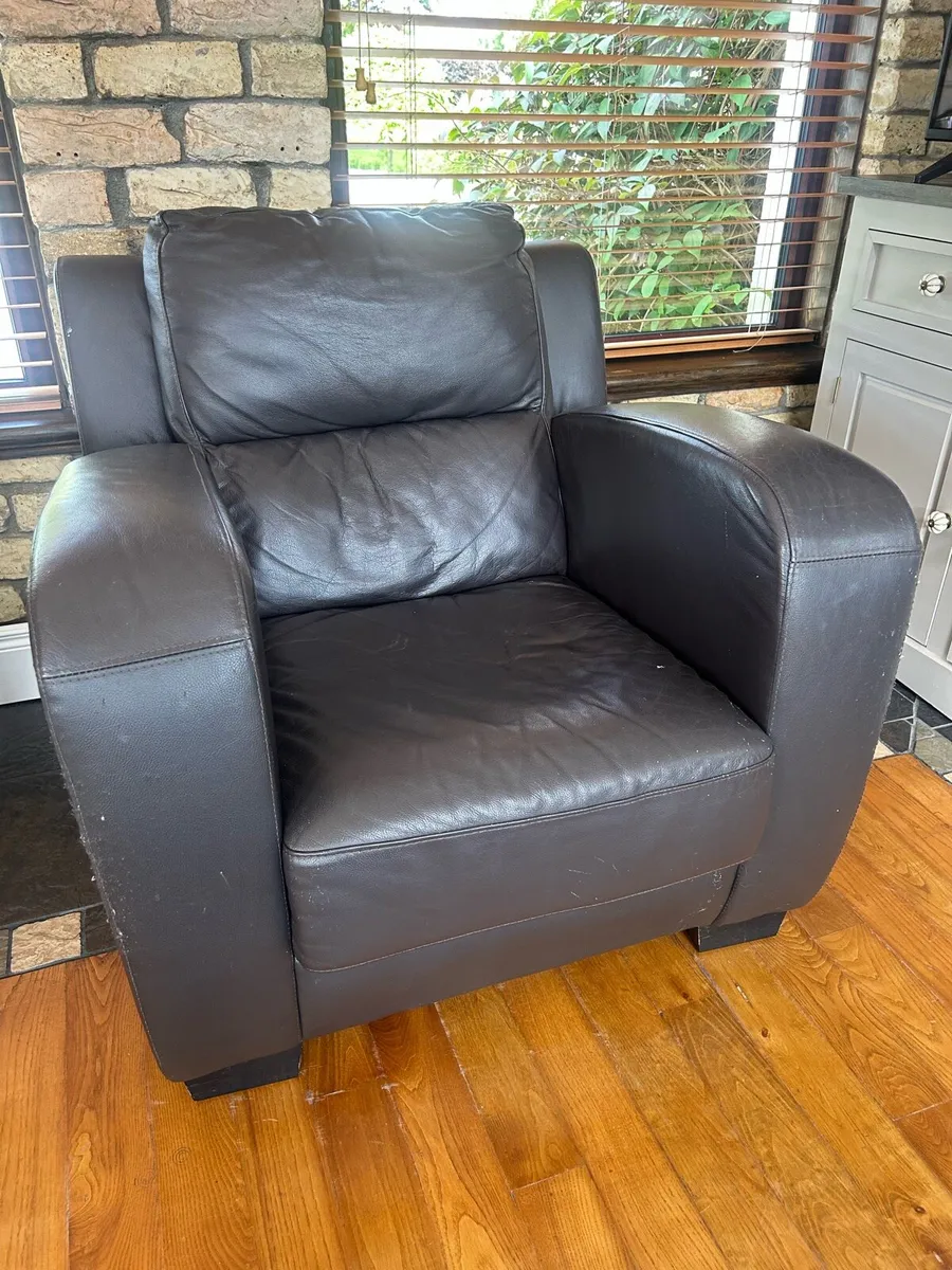 Armchair - Image 1
