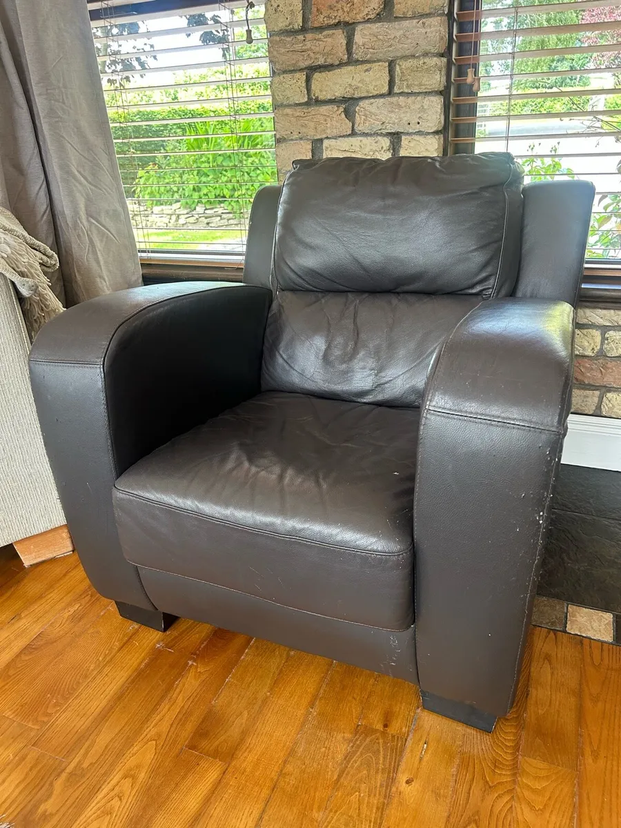 Armchair - Image 2