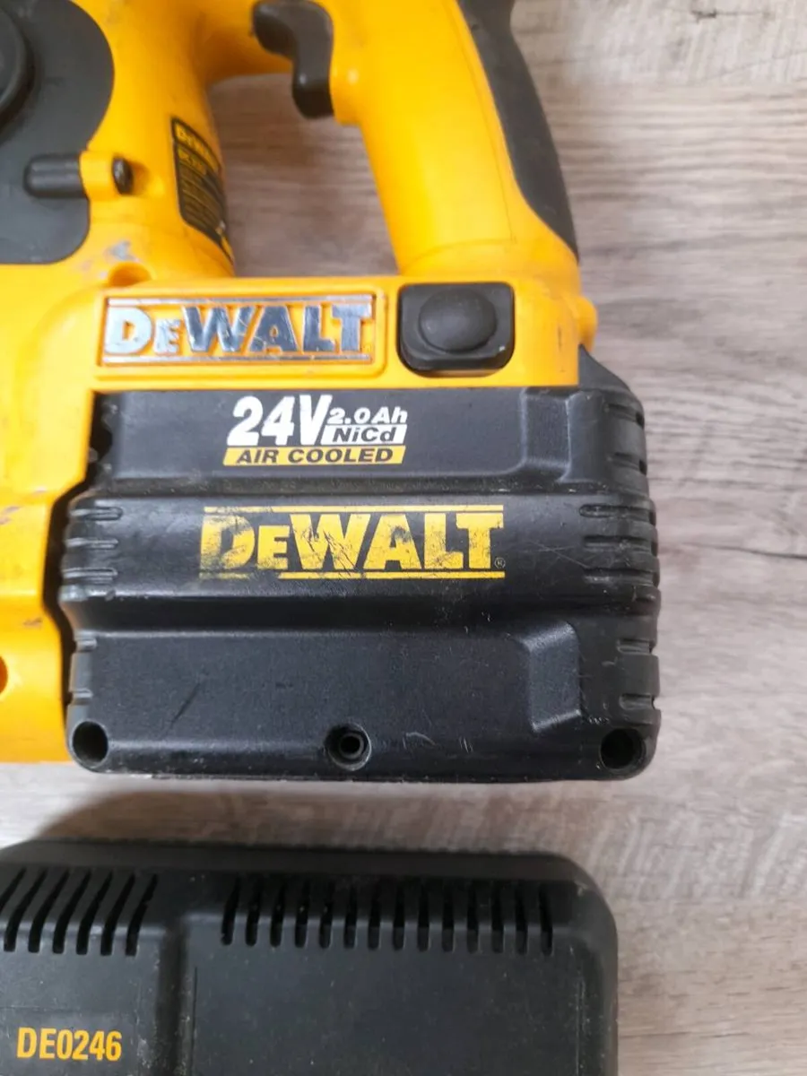 Dewalt 24v SDS drill and charger - Image 3