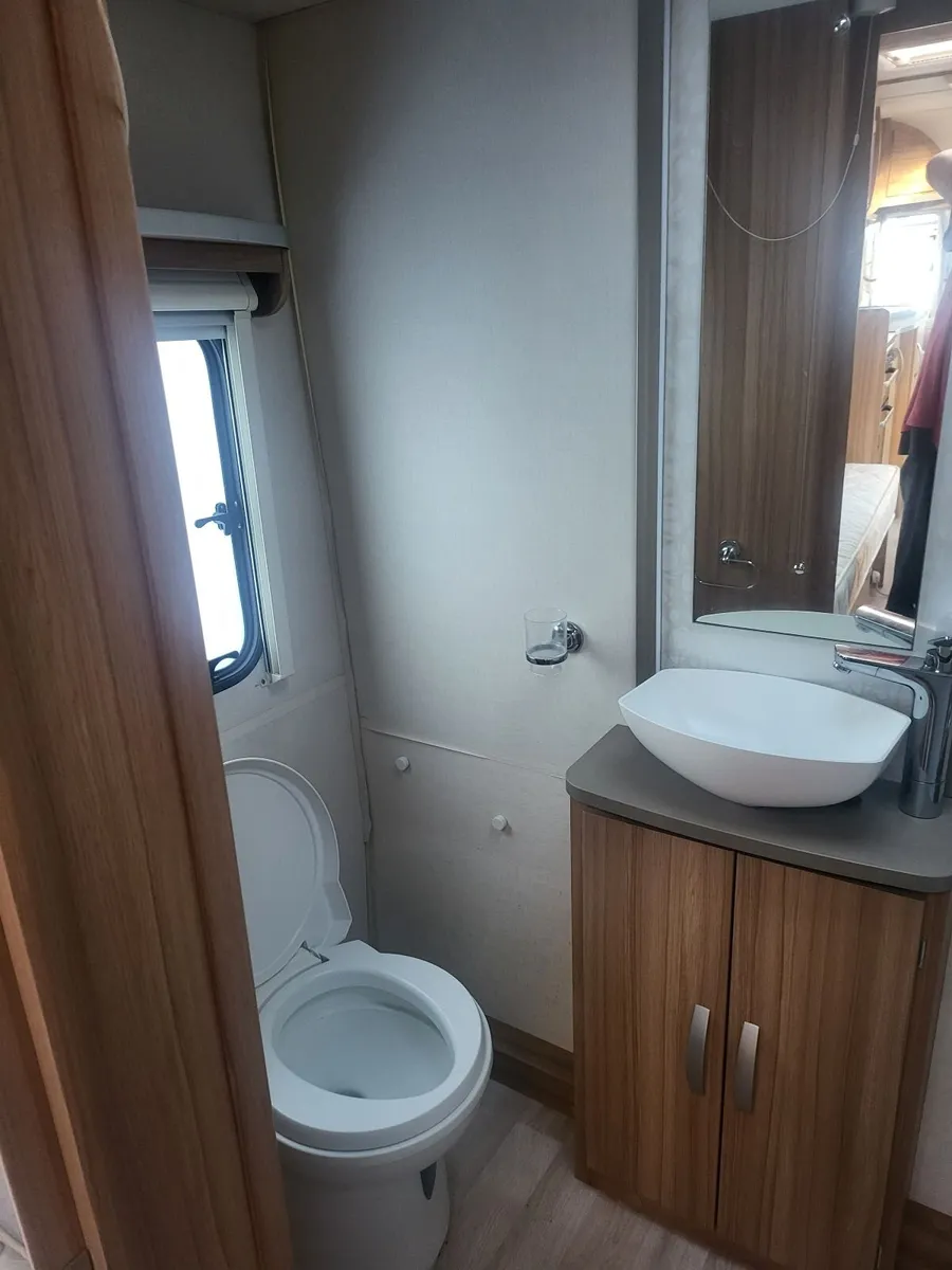 FABULOUS 2019 CARAVAN READY TO USE TODAY - Image 3