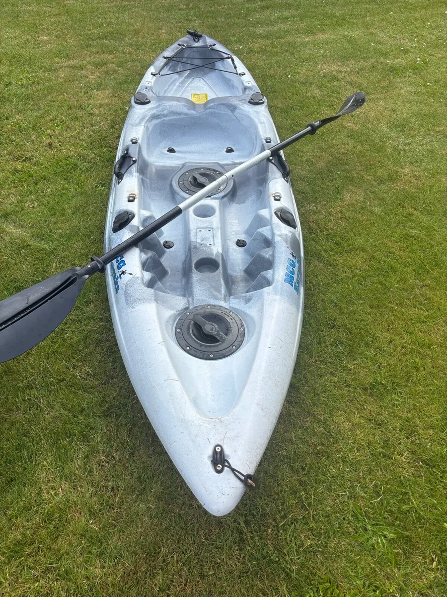 2 x 9ft sit-on Kayaks €250 each. - Image 4