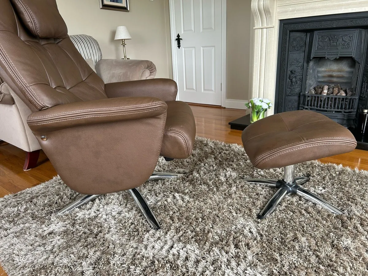 Recliner leather chair - Image 2
