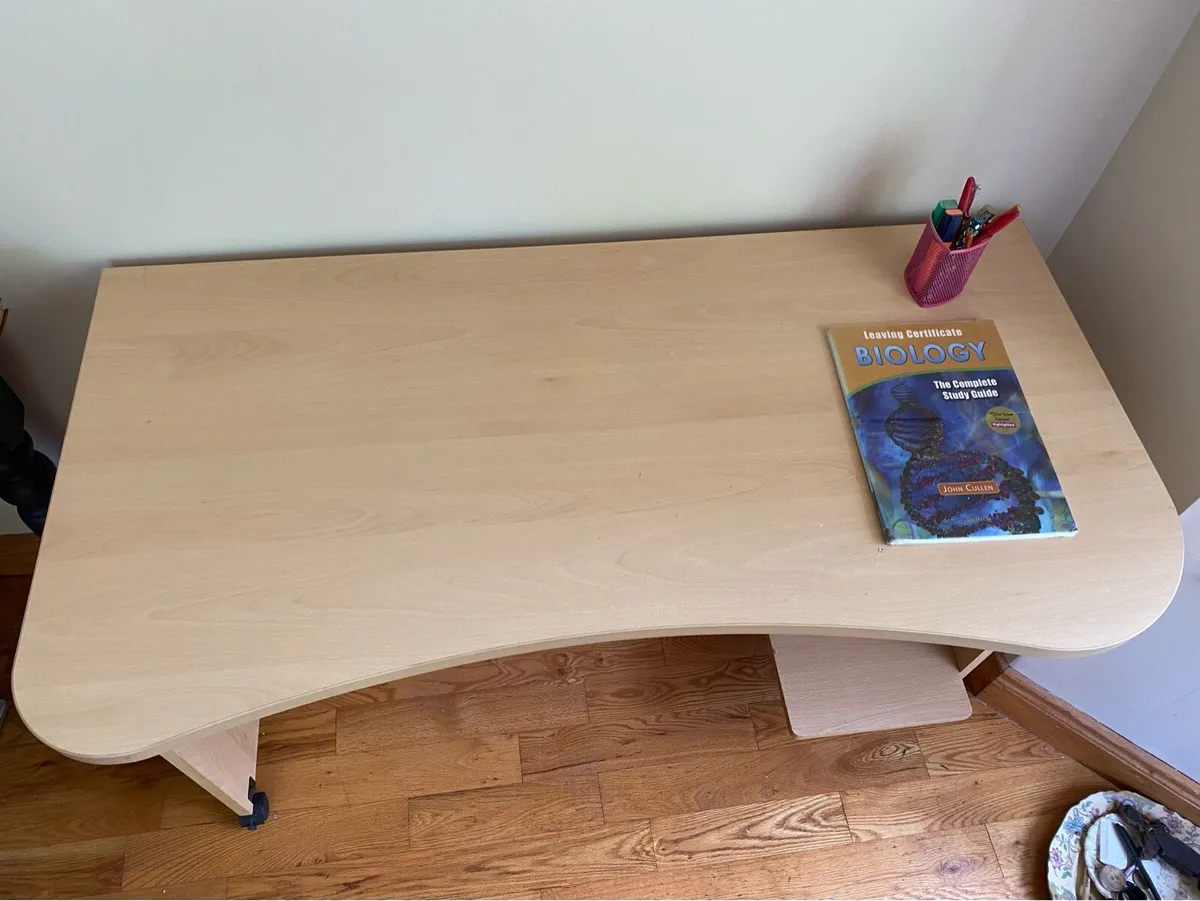 Desk - Image 3