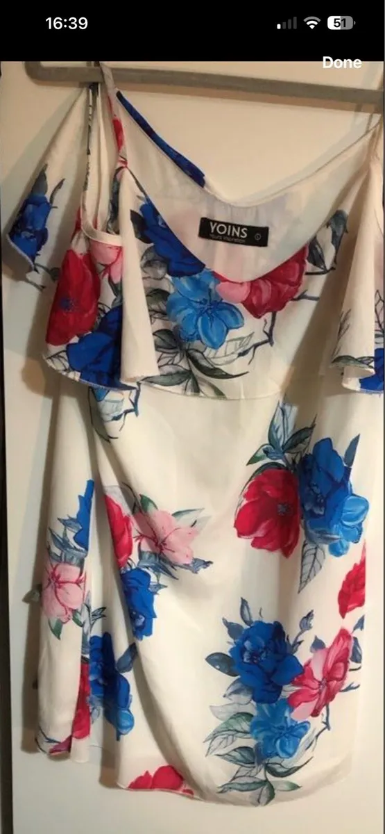 Ladies stunning size L €5 - Image 1
