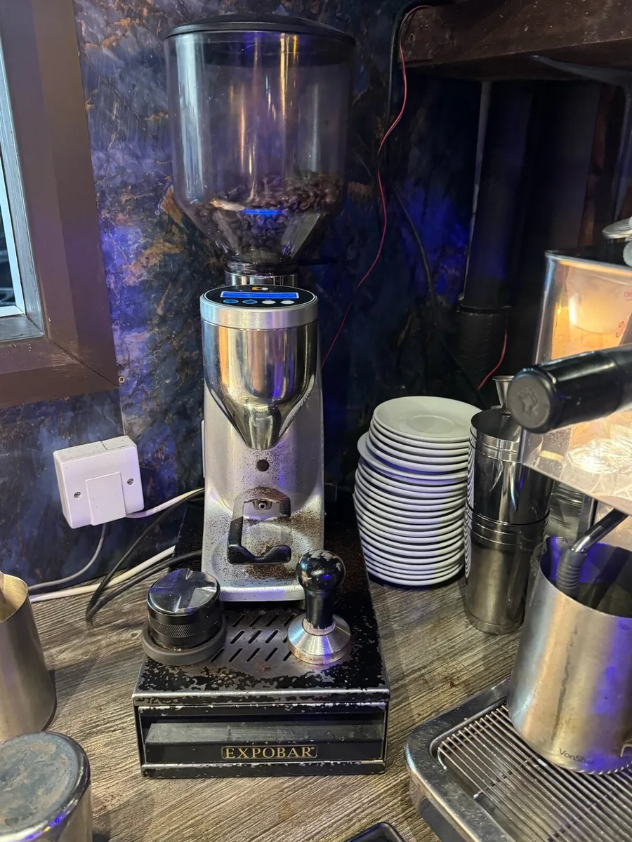 Monroc Coffee Machine & Grinder - Image 3