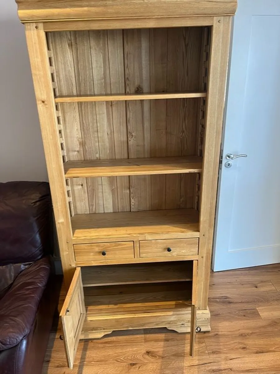 Oak bookcase - Image 2