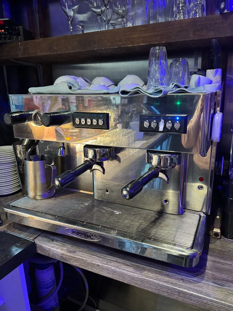 Monroc Coffee Machine & Grinder - Image 1