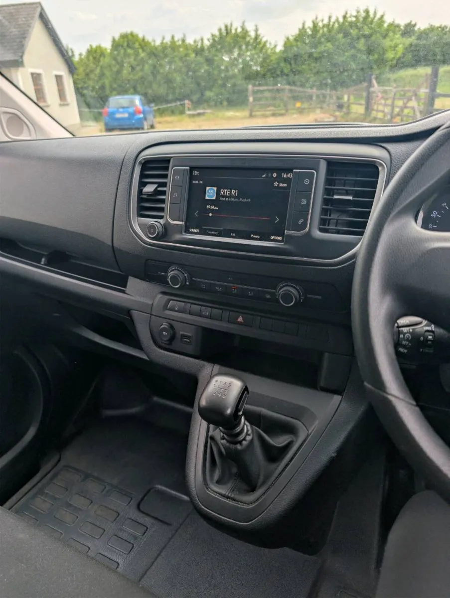 OPEL VIVARO SPORTIVE 1.5 A/C 231 - Image 4