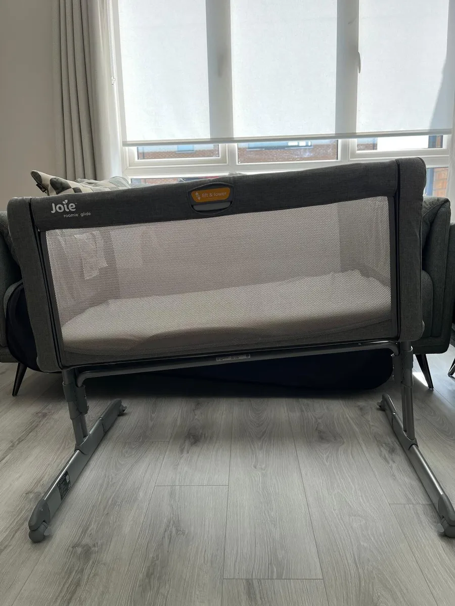 Newborn bedside cot - Image 3