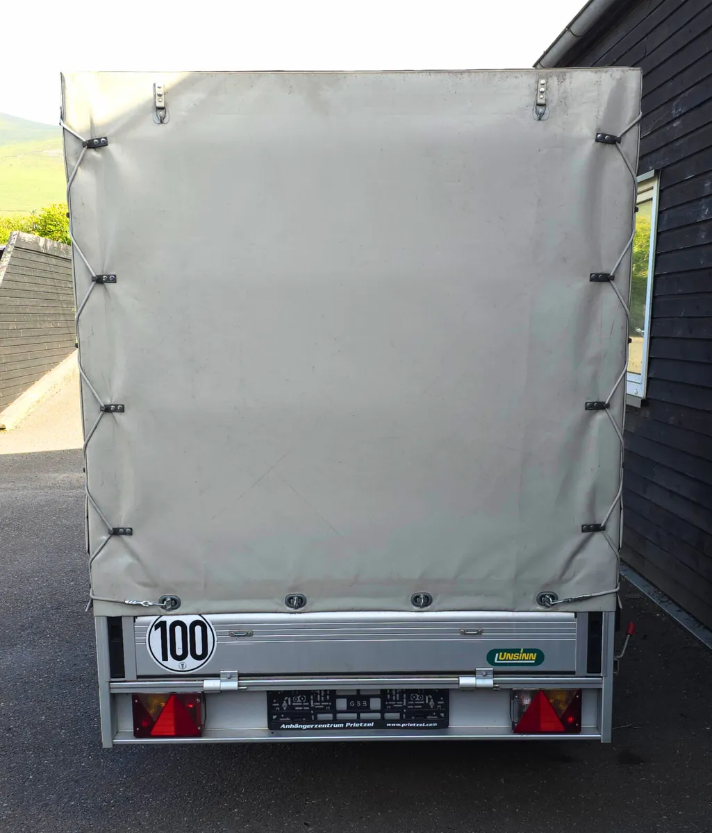 Closed in trailer - Image 3