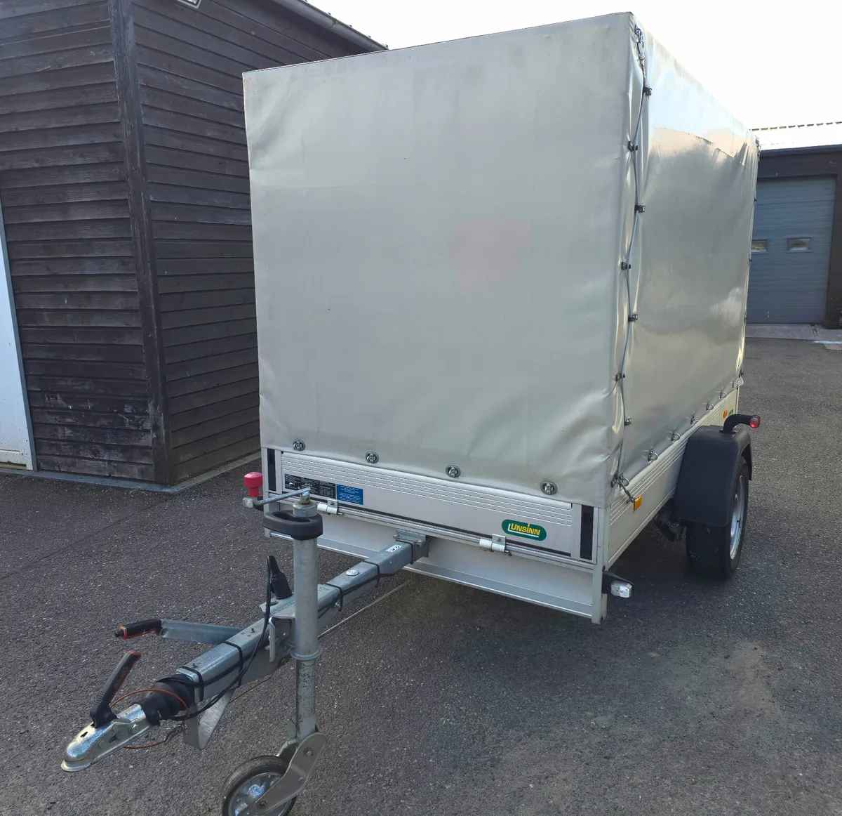 Closed in trailer - Image 1