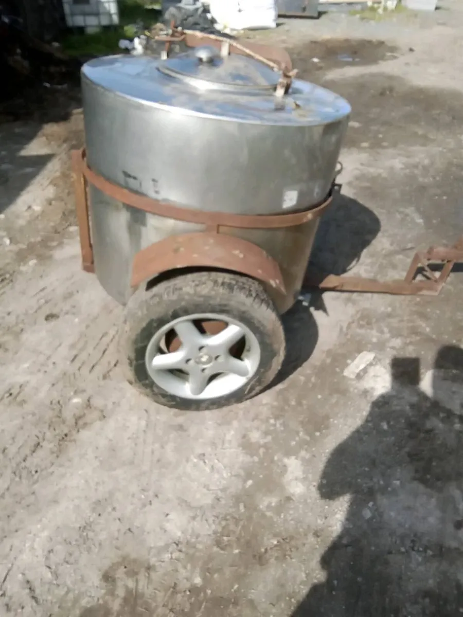 Mobile milk tank - Image 1