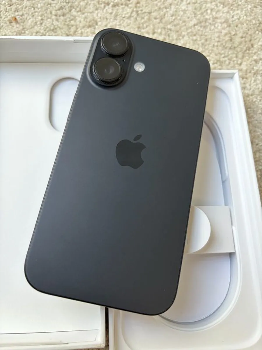 iPhone 16 128GB unlocked - Image 4